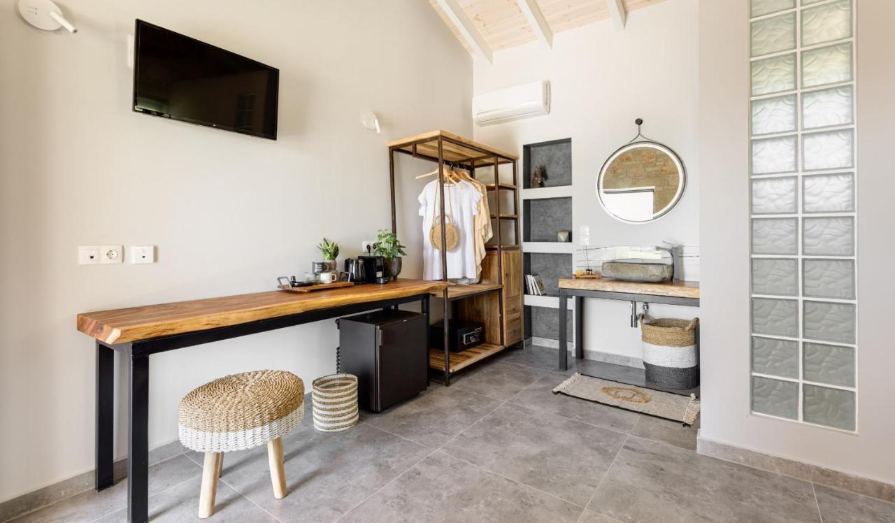 "Four Olives" Luxury Rooms, Afitos #Feelslikehome Esterno foto
