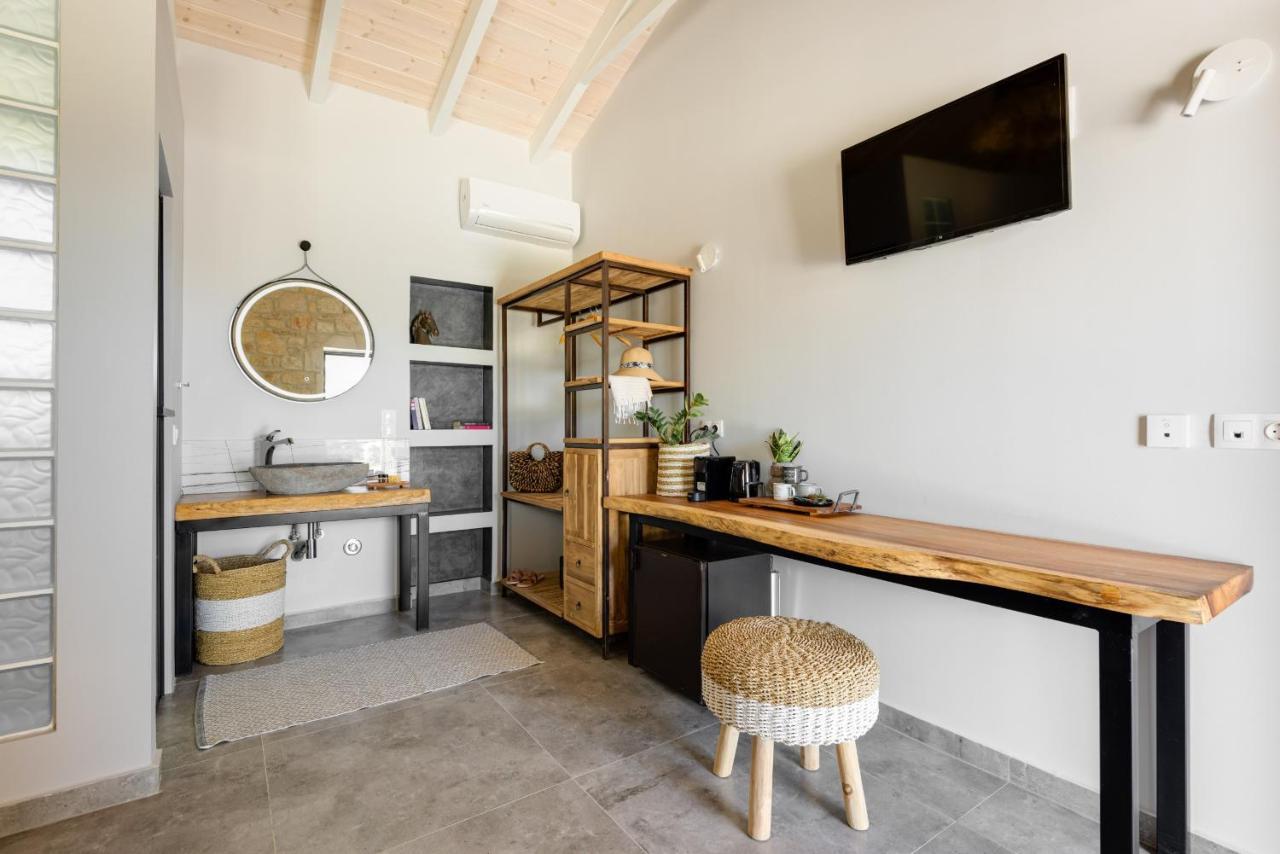 "Four Olives" Luxury Rooms, Afitos #Feelslikehome Esterno foto