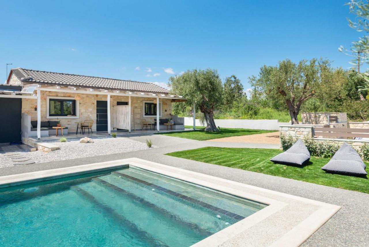 "Four Olives" Luxury Rooms, Afitos #Feelslikehome Esterno foto