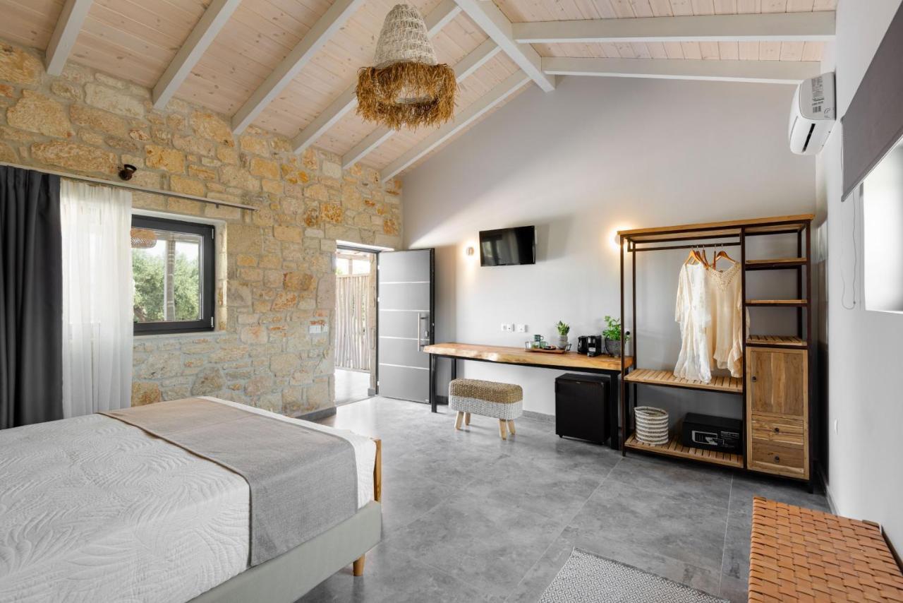 "Four Olives" Luxury Rooms, Afitos #Feelslikehome Esterno foto