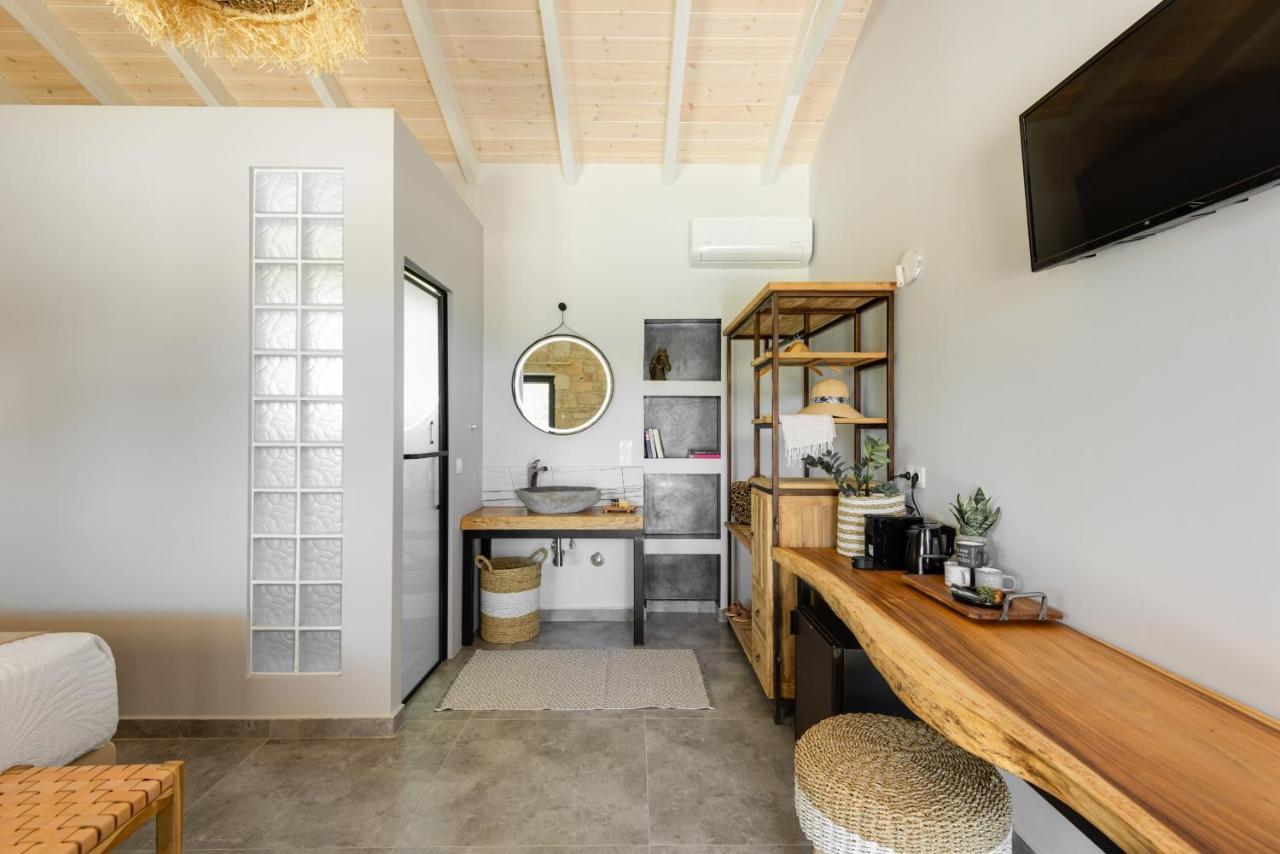 "Four Olives" Luxury Rooms, Afitos #Feelslikehome Esterno foto
